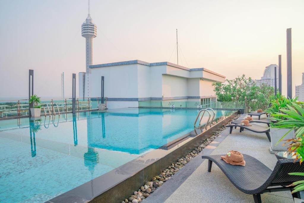 Royal Prince Resort Pattaya — 1