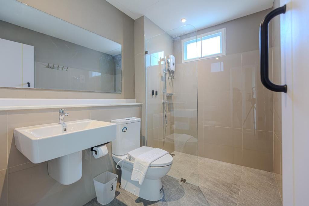 ezzenhotel Phitsanulok — 3