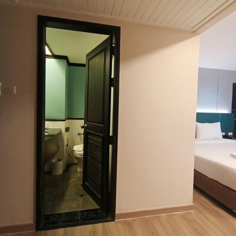 Mayflower Grande Hotel Phitsanulok — 2