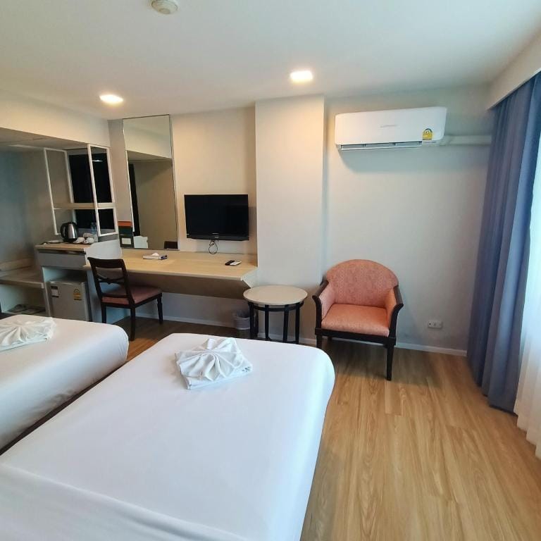 Mayflower Grande Hotel Phitsanulok — 5
