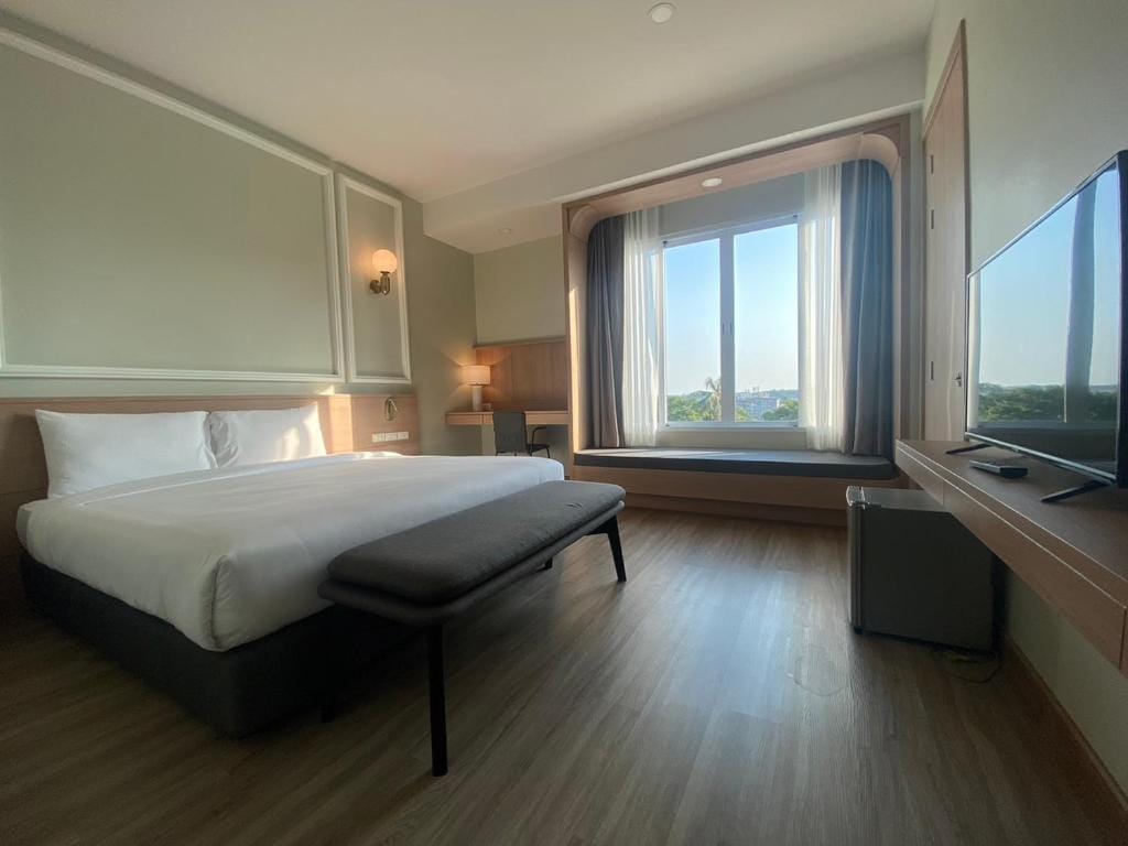 Mayflower Grande Suite Hotel — 2