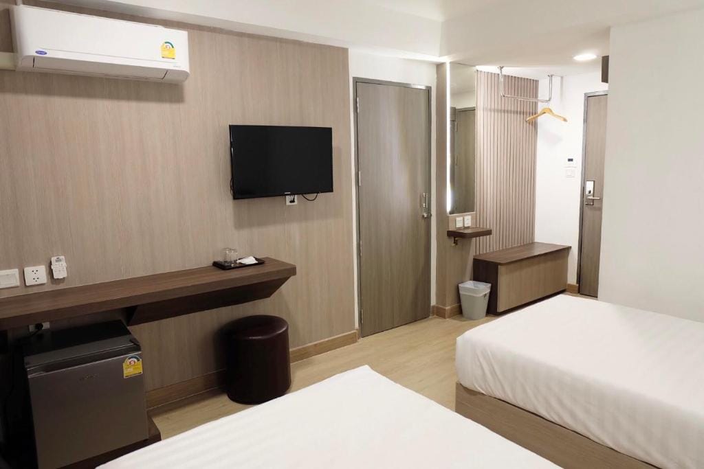 U-Thong Hotel — 3