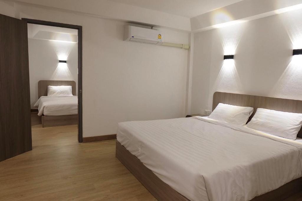 U-Thong Hotel — 5