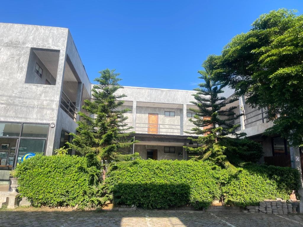 Come Moon Loft Hotel — 1