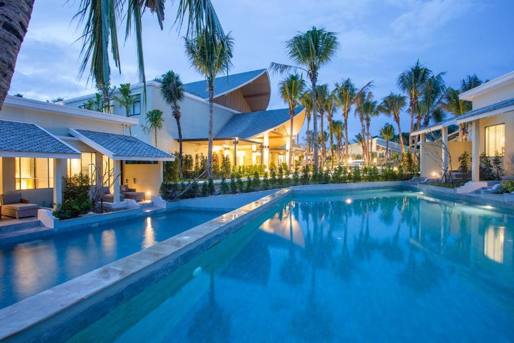 CRAFT Resort & Villas, Phuket Town - scheduled shuttle to Phuket Old Town — 3