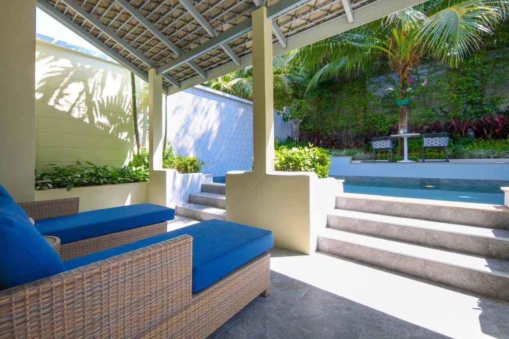 CRAFT Resort & Villas, Phuket Town - scheduled shuttle to Phuket Old Town — 5