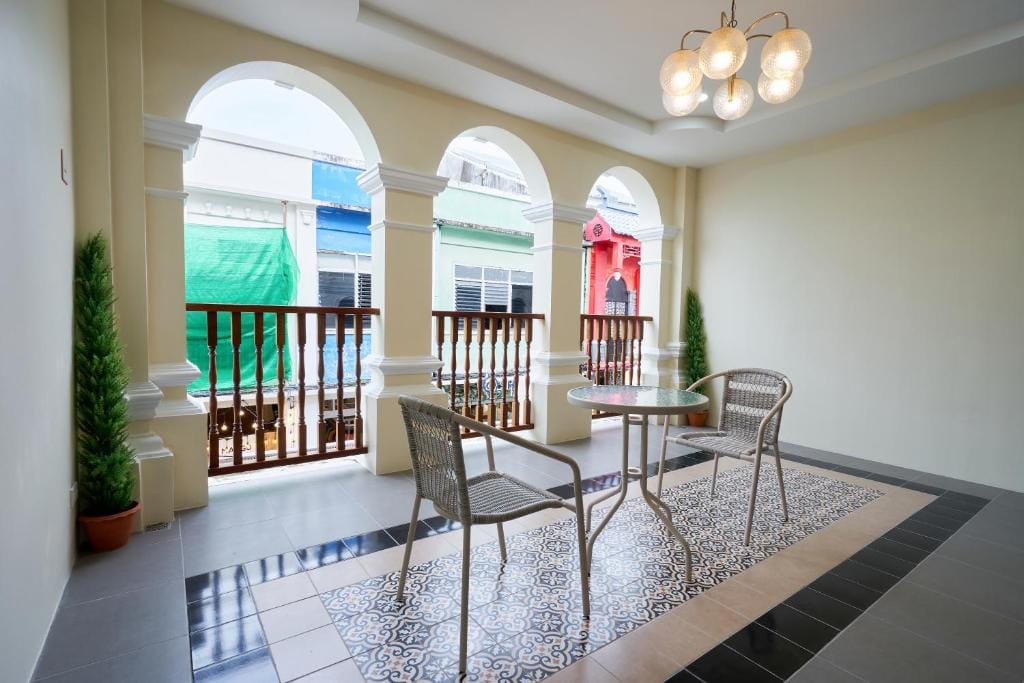 Hawa House Phuket Oldtown — 3