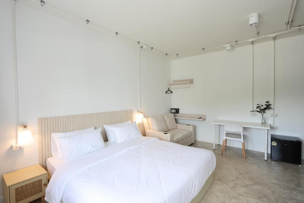 Lfour phuket — 2