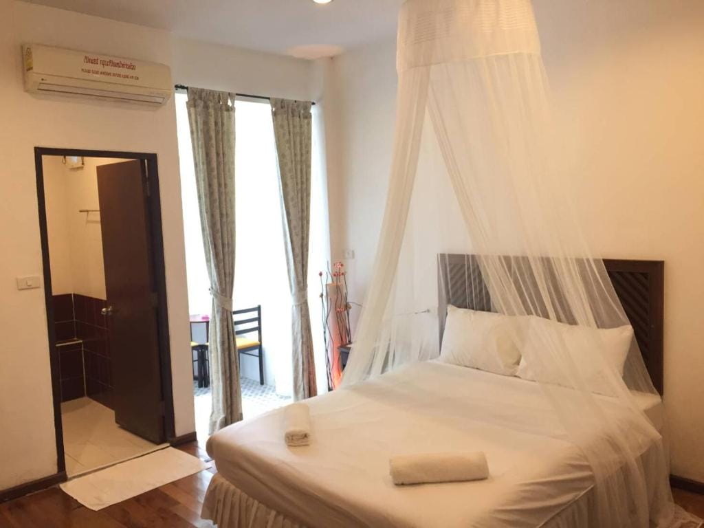 Nawaporn Place — 5