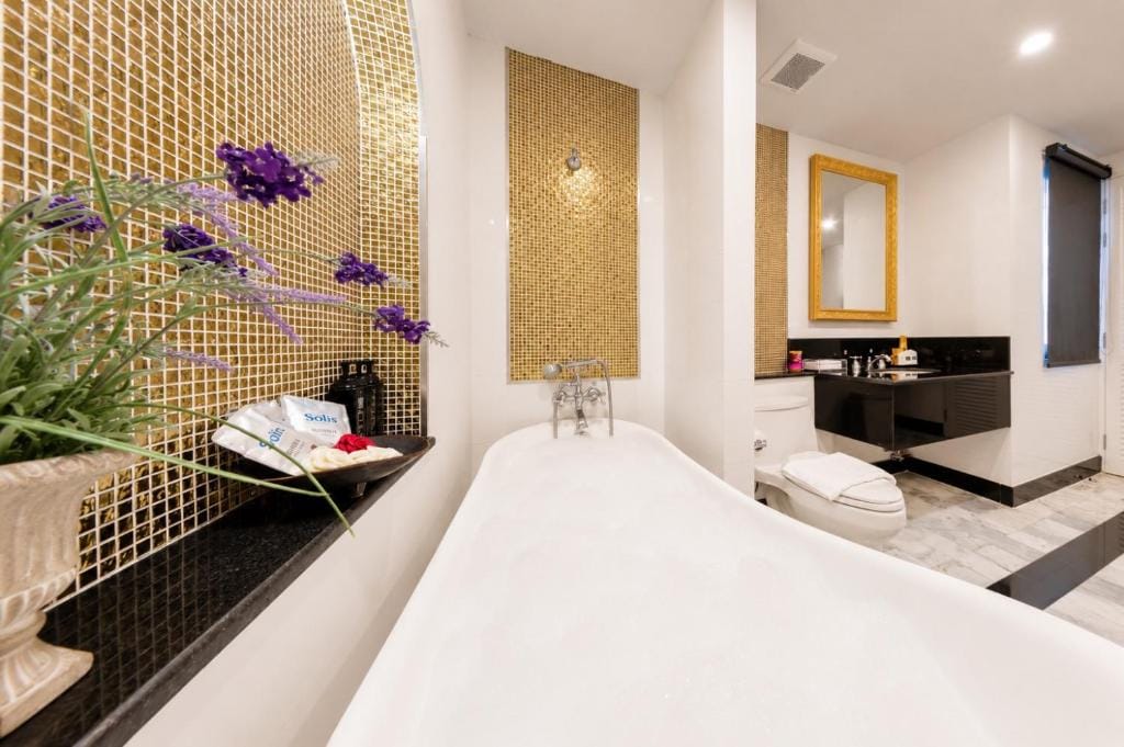 A.LIST HOTEL — 2