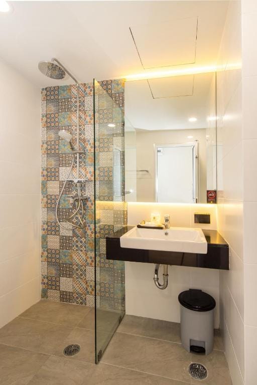 Benjaphorn Grandview Hotel — 3
