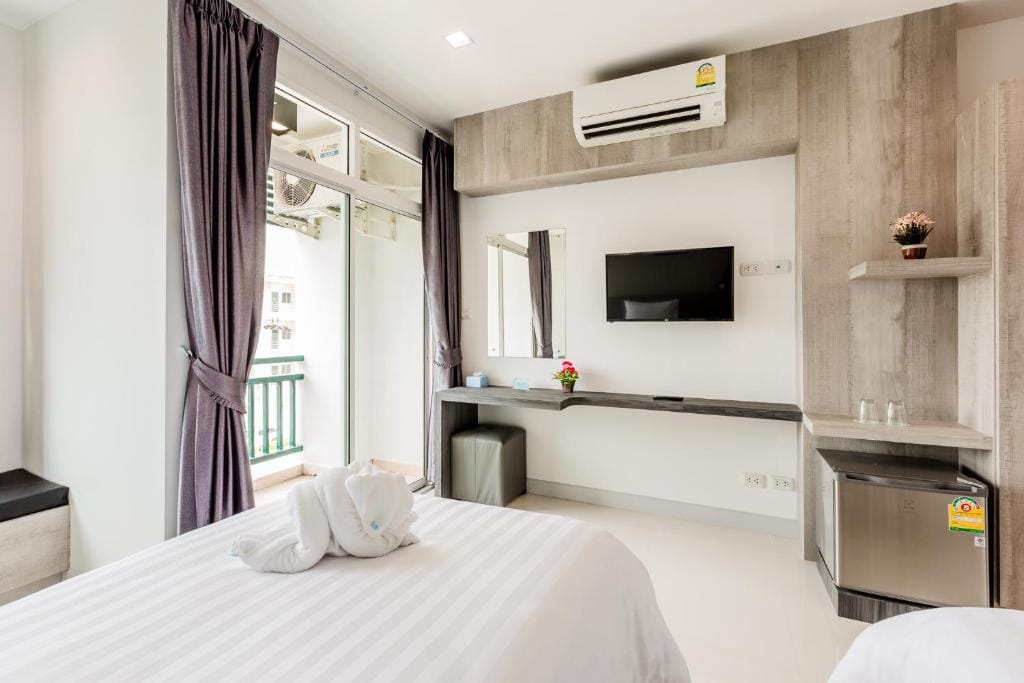 Evergreen Suite Hotel — 2