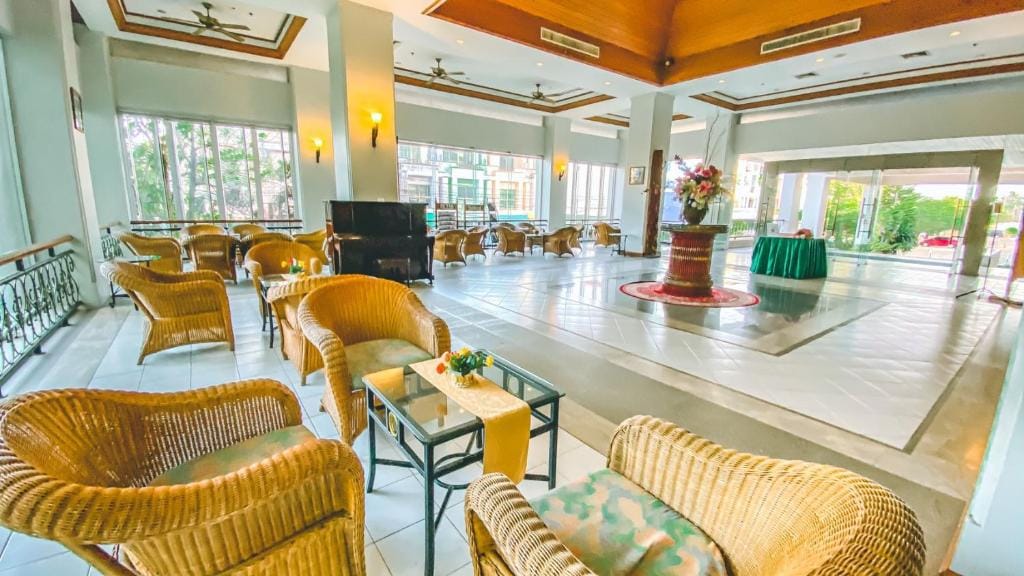 K Park Grand Hotel — 3