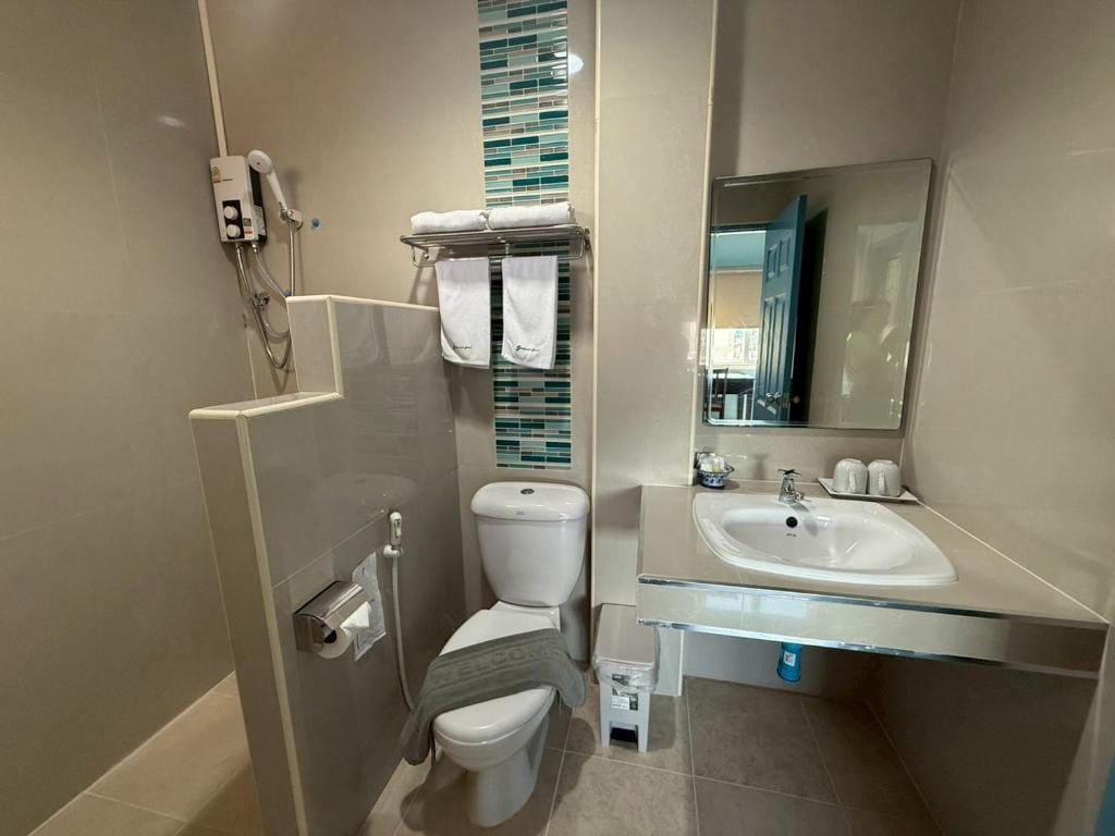 Garden Hill Hotel — 3