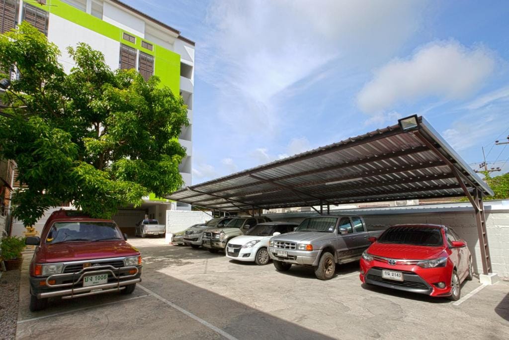 Je T'aime Hotel — 5