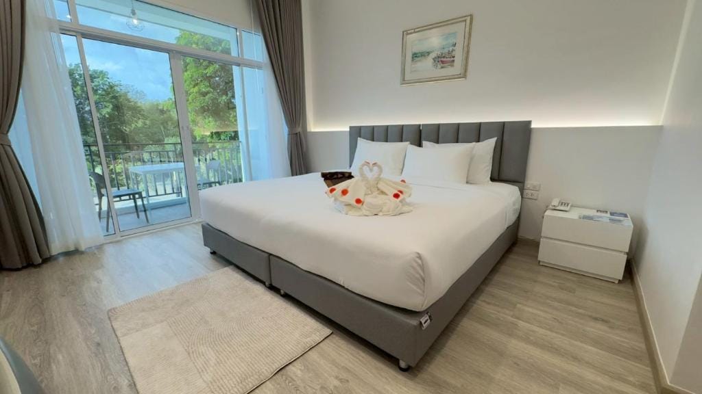 Baan Suan Khun Ta and Golf Resort