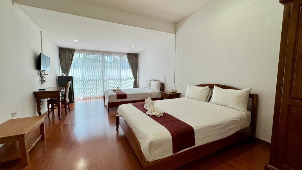 Baan Suan Khun Ta and Golf Resort — 5