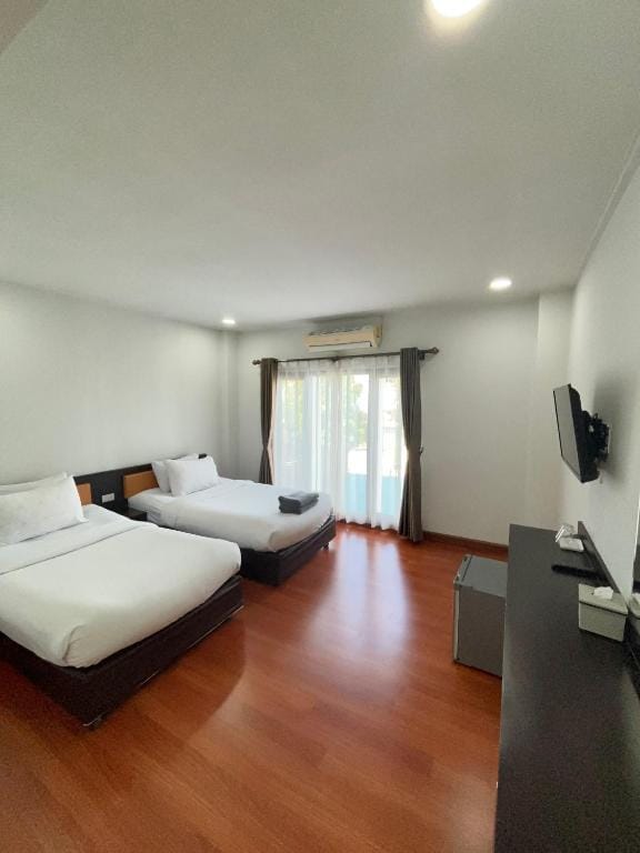 Bordin Hotel — 2