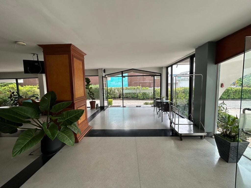 Bordin Hotel — 5