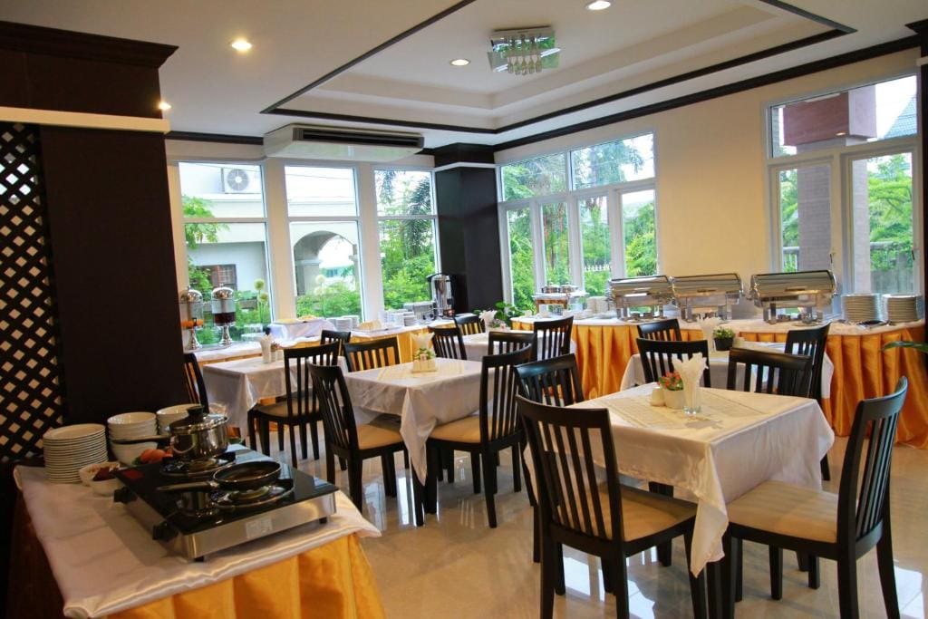 Excella Hotel — 4
