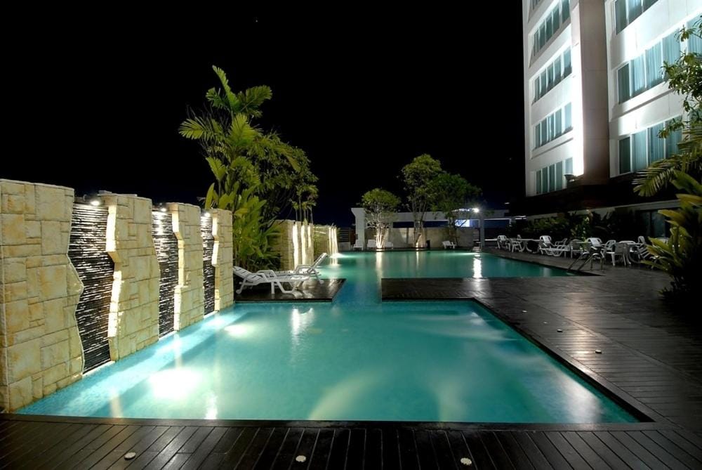 Sunee Grand Hotel and Convention Center — 4